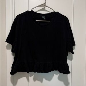 Cropped ruffle hem tee
